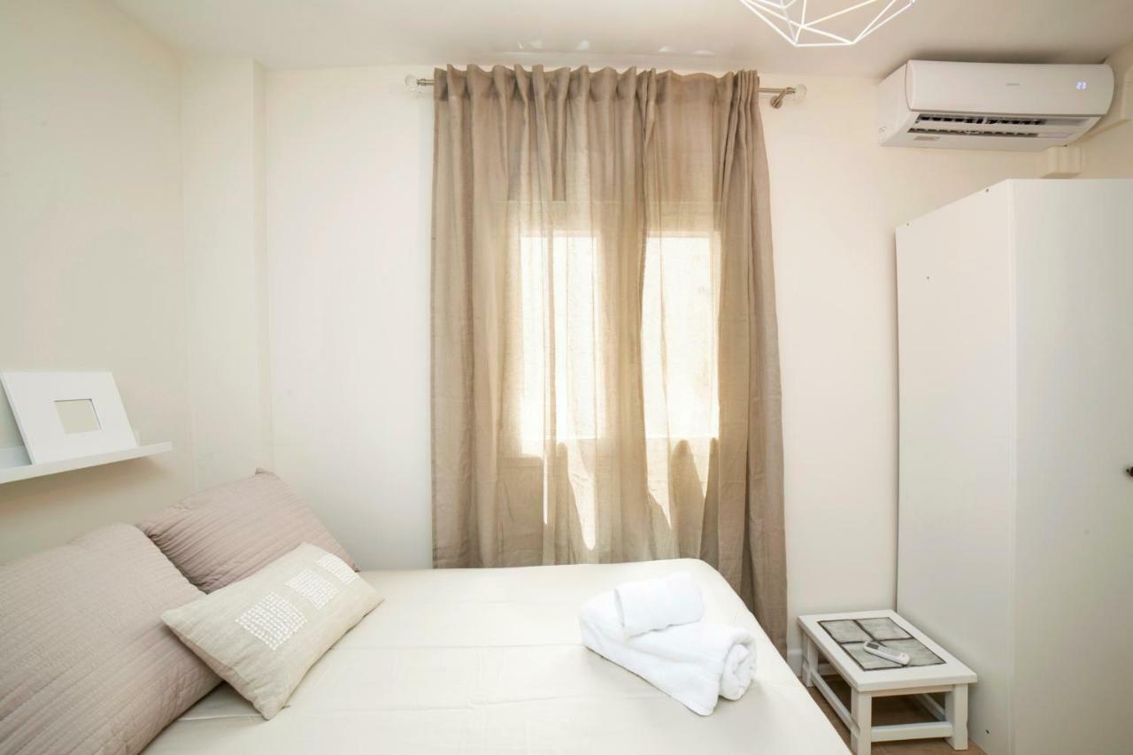 Alohamundi Pureza Apartment Seville Exterior photo